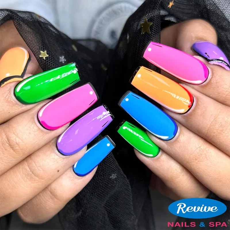 Revive Nails & Spa — Nail salon in Vista